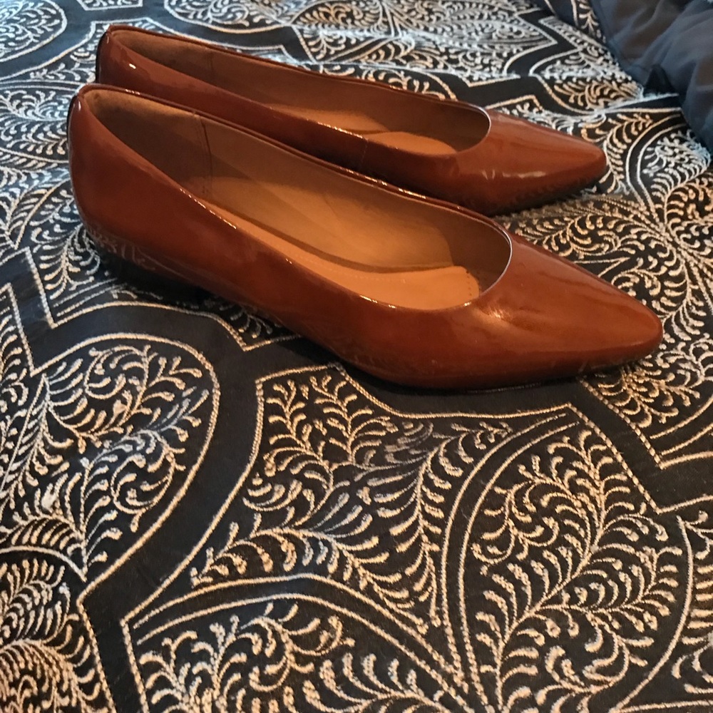 Clarks flats only worn 3 times.